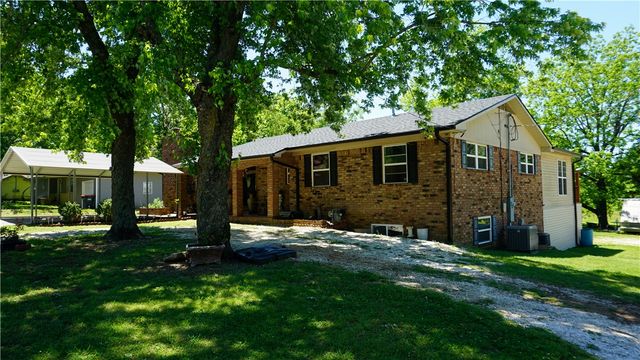 211 Short Avenue, Lincoln, AR 72744