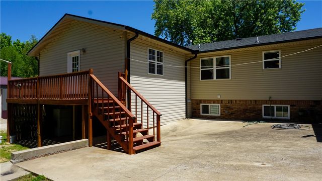 211 Short Avenue, Lincoln, AR 72744