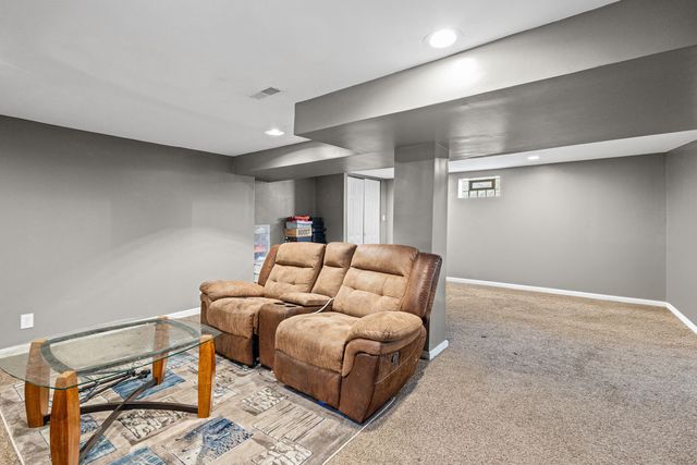 41 166th Place, Calumet City, IL 60409