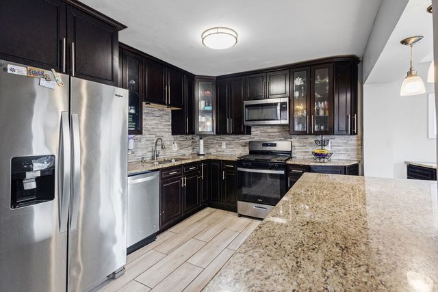 41 166th Place, Calumet City, IL 60409