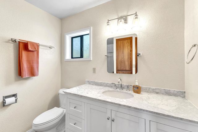 24883 Ponderosa Drive, Idyllwild, CA 92549