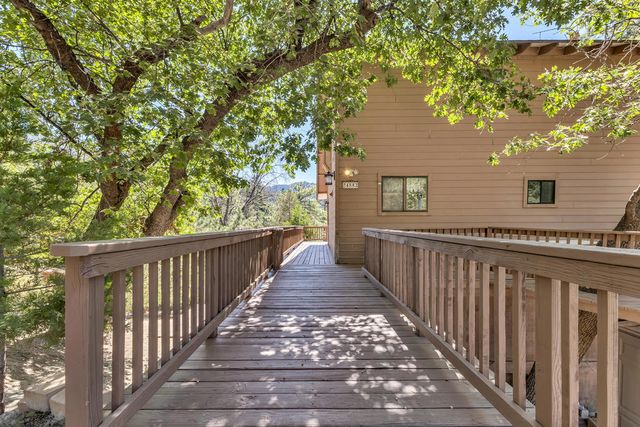 24883 Ponderosa Drive, Idyllwild, CA 92549