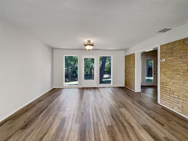 917 Bower Drive, Irving, TX 75061