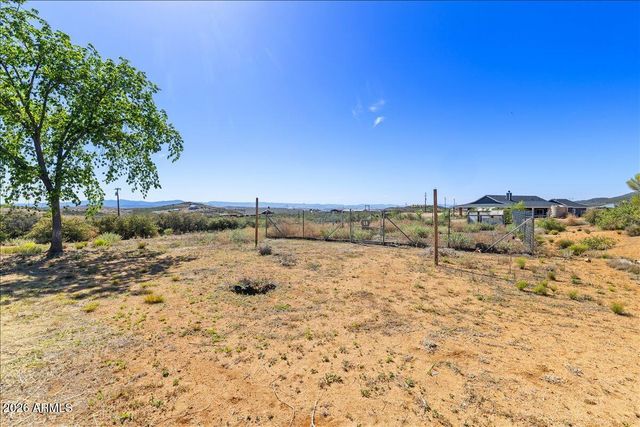 17313 E Lions Crossing Road, Dewey, AZ 86327