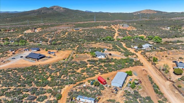 17313 E Lions Crossing Road, Dewey, AZ 86327