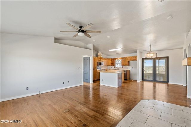17313 E Lions Crossing Road, Dewey, AZ 86327