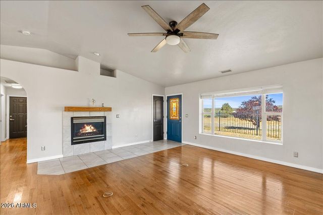 17313 E Lions Crossing Road, Dewey, AZ 86327
