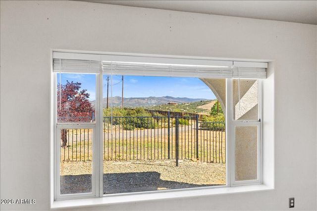 17313 E Lions Crossing Road, Dewey, AZ 86327