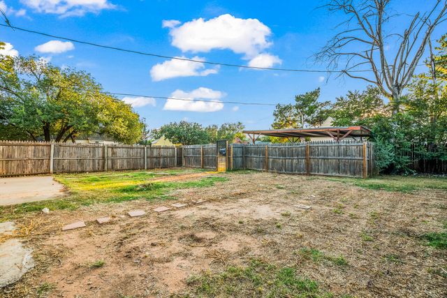 2412 Avenue T, Lubbock, TX 79411