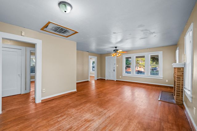 2412 Avenue T, Lubbock, TX 79411