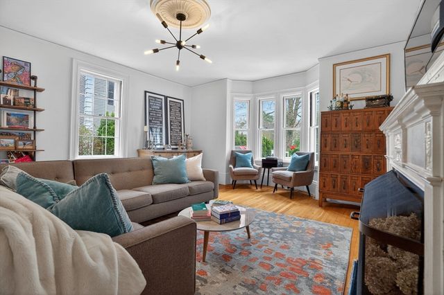 642 Worcester St, Wellesley, MA 02482