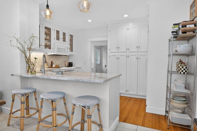 642 Worcester St, Wellesley, MA 02482