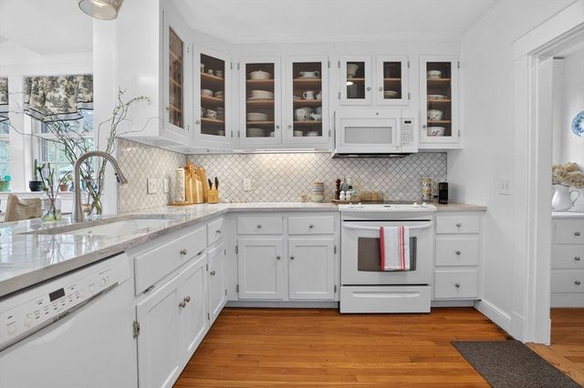 642 Worcester St, Wellesley, MA 02482