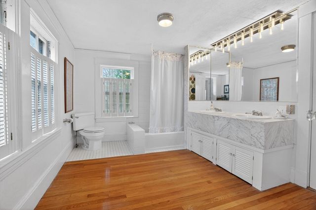 642 Worcester St, Wellesley, MA 02482