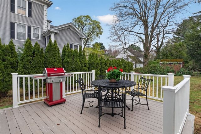 642 Worcester St, Wellesley, MA 02482