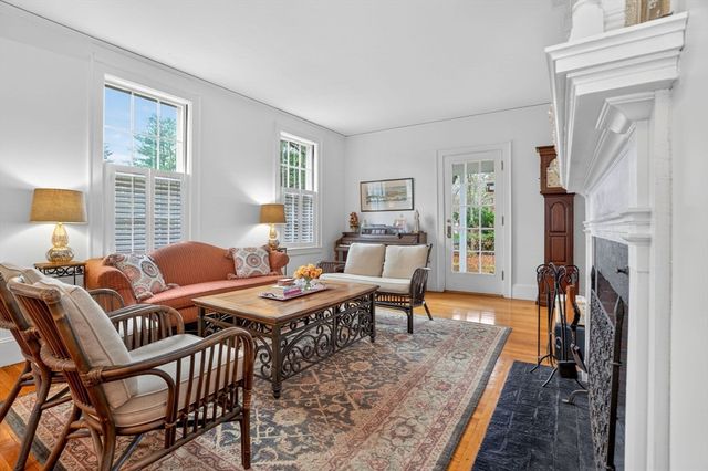 642 Worcester St, Wellesley, MA 02482