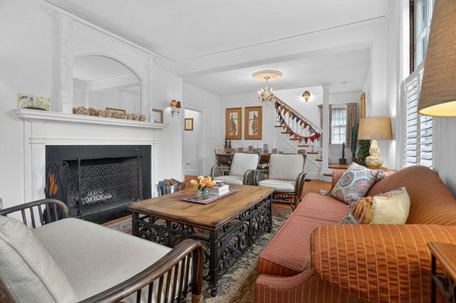 642 Worcester St, Wellesley, MA 02482