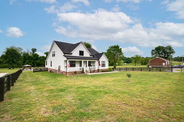 2315 Zion Rd, Columbia, TN 38401