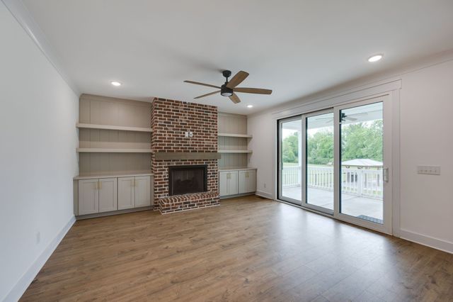 2315 Zion Rd, Columbia, TN 38401