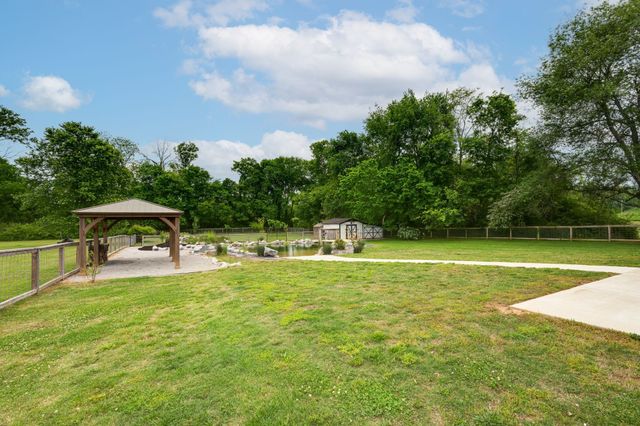 2315 Zion Rd, Columbia, TN 38401