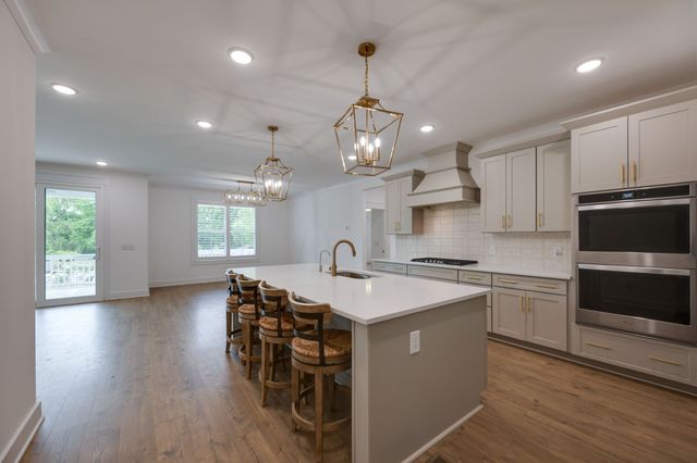 2315 Zion Rd, Columbia, TN 38401