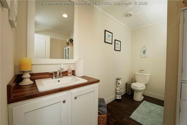 28 Crescent Drive, Scott Depot, WV 25560
