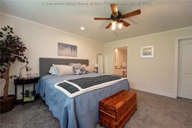 28 Crescent Drive, Scott Depot, WV 25560