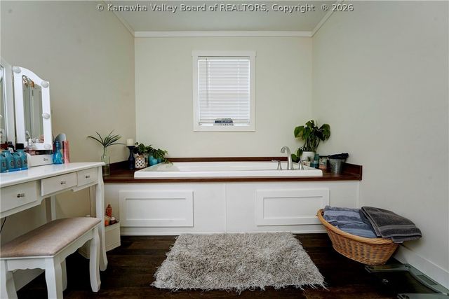 28 Crescent Drive, Scott Depot, WV 25560