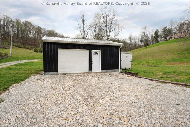 28 Crescent Drive, Scott Depot, WV 25560