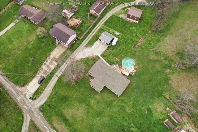 28 Crescent Drive, Scott Depot, WV 25560