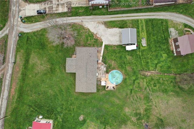 28 Crescent Drive, Scott Depot, WV 25560