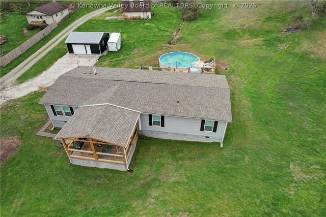 28 Crescent Drive, Scott Depot, WV 25560