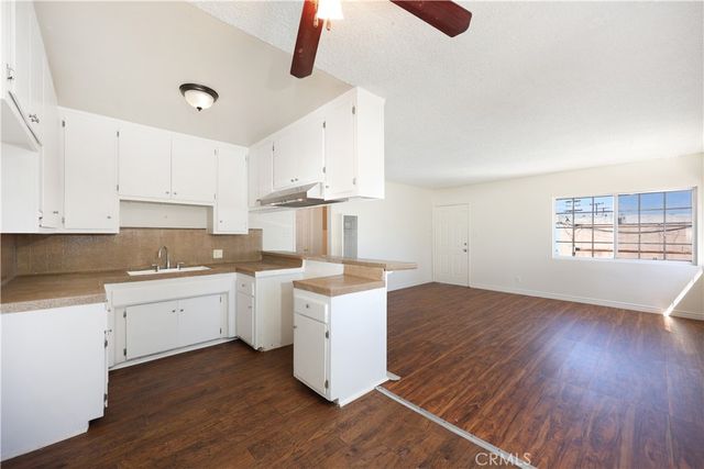 2789 Laurel Place B, South Gate, CA 90280