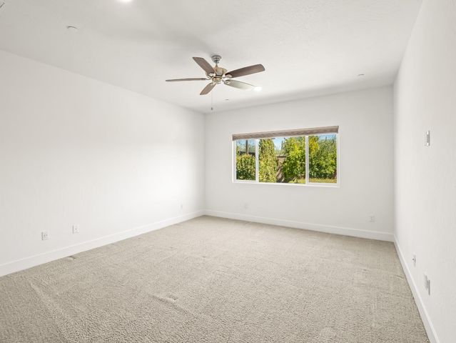 143 Timberline Way S, Madera, CA 93636