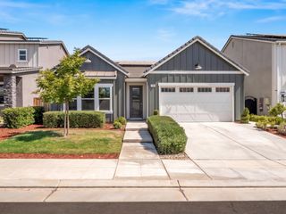 143 Timberline Way S, Madera, CA 93636