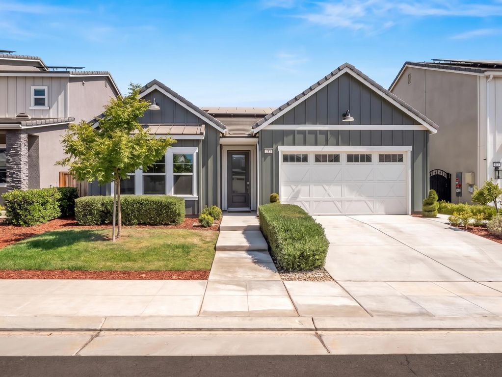 Image 1 of property listing at 143 Timberline Way S, Madera, CA 93636
