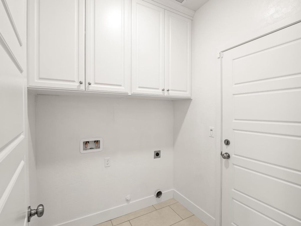 Image 18 of property listing at 143 Timberline Way S, Madera, CA 93636