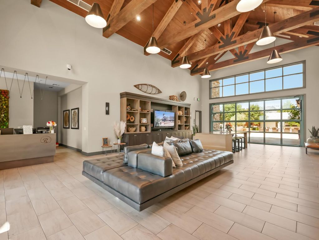 Image 40 of property listing at 143 Timberline Way S, Madera, CA 93636