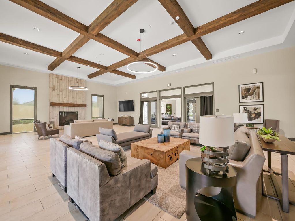 Image 41 of property listing at 143 Timberline Way S, Madera, CA 93636