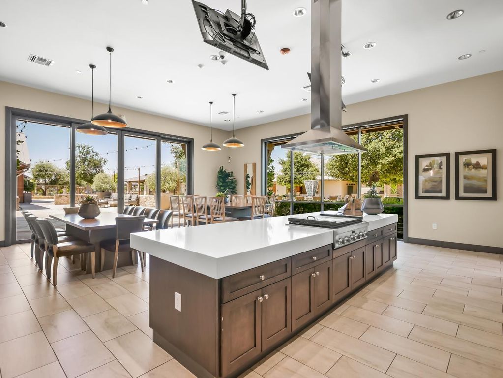 Image 44 of property listing at 143 Timberline Way S, Madera, CA 93636