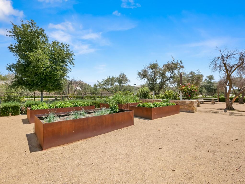 Image 45 of property listing at 143 Timberline Way S, Madera, CA 93636