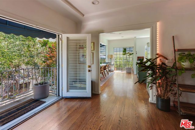 8998 Lloyd Place, West Hollywood, CA 90048