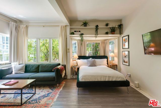 8998 Lloyd Place, West Hollywood, CA 90048