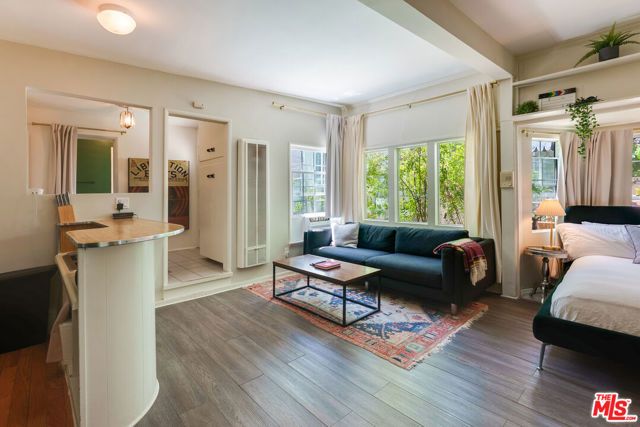 8998 Lloyd Place, West Hollywood, CA 90048