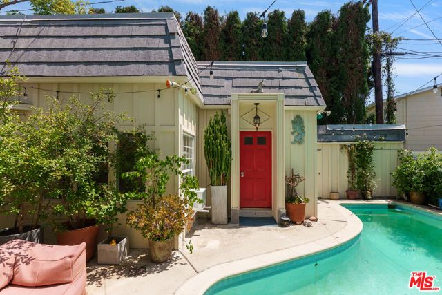 8998 Lloyd Place, West Hollywood, CA 90048