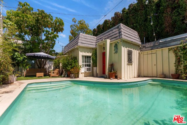 8998 Lloyd Place, West Hollywood, CA 90048