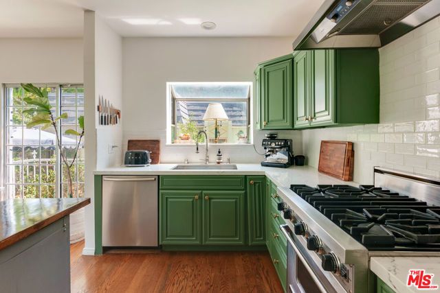 8998 Lloyd Place, West Hollywood, CA 90048