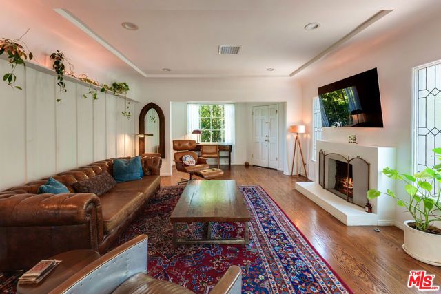 8998 Lloyd Place, West Hollywood, CA 90048