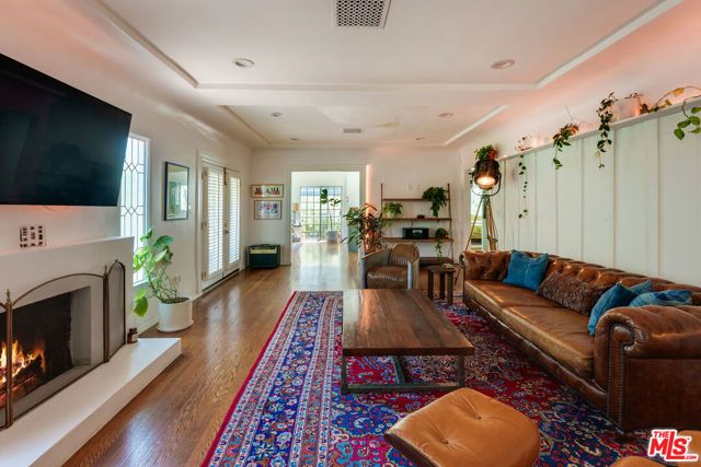 8998 Lloyd Place, West Hollywood, CA 90048