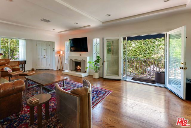 8998 Lloyd Place, West Hollywood, CA 90048